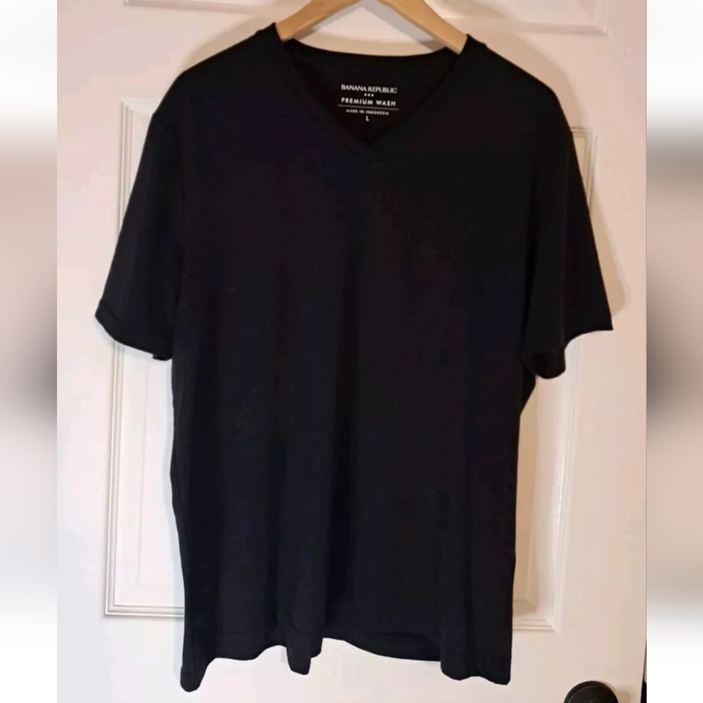 Banana Republic Premium Black Tee